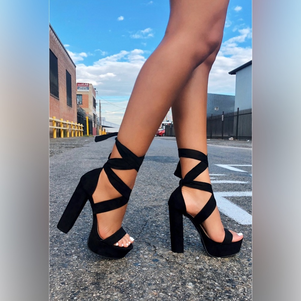 Plot Twist Heel - Black